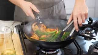 chilli-garlic-prawns-cook.jpg